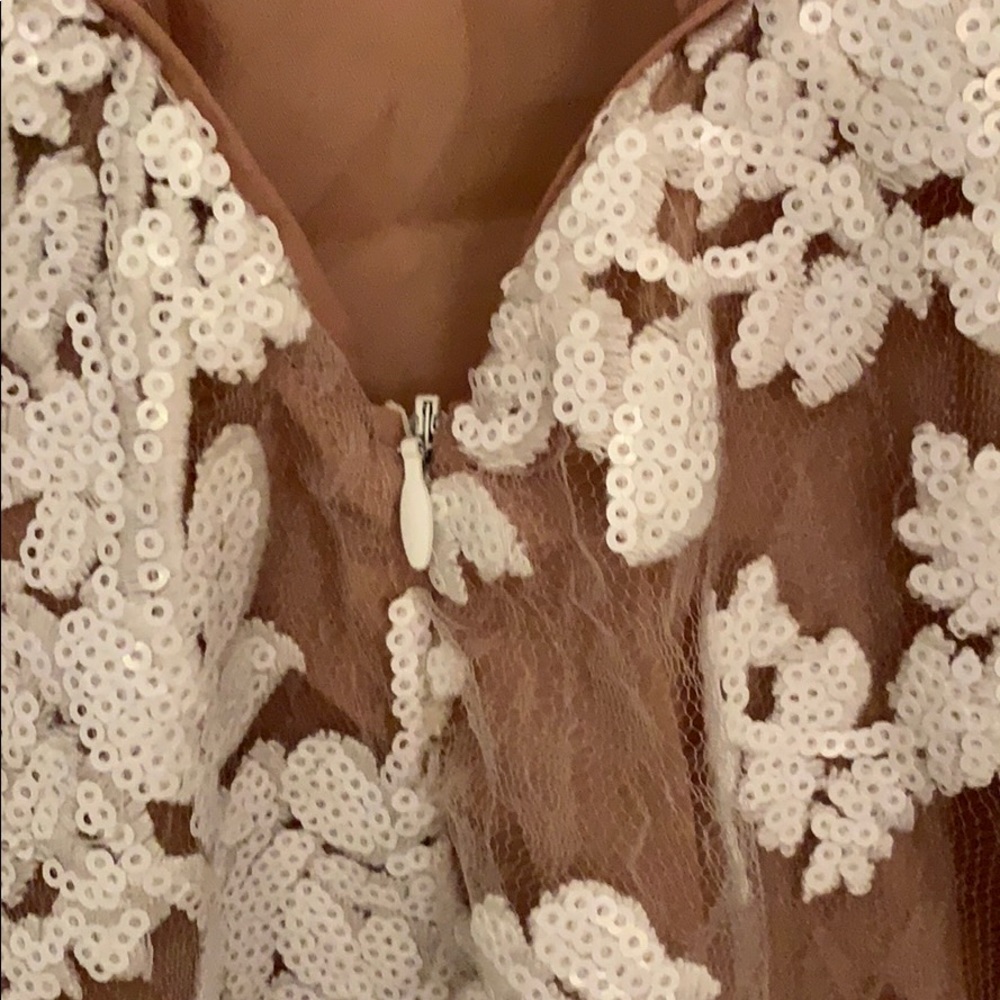 Dress - Picture 6 of 6